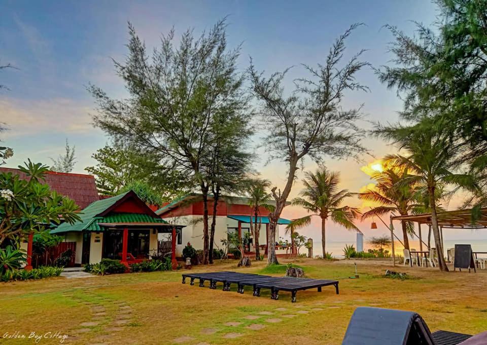 Golden Bay Cottage - Sha Extra Plus Koh Lanta Exterior foto